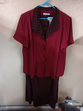 Danny&Nicole Elegant Women's Two-Piece Burgundy Dress  Set Size 24w